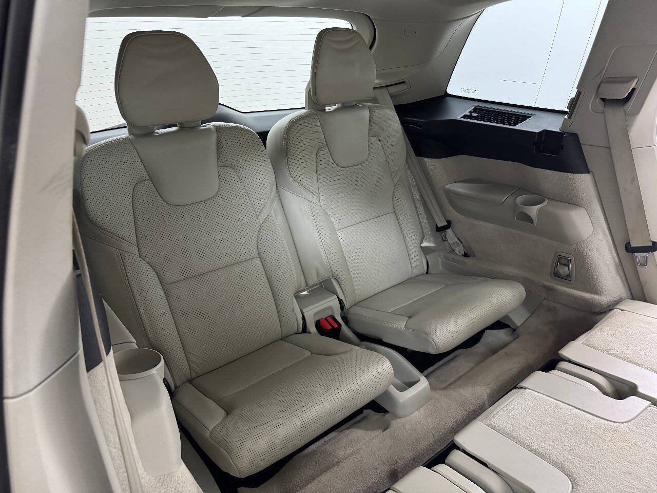 Used 2016 Volvo XC90 T6 Inscription w/ Vision Package AWD/4WD image 25