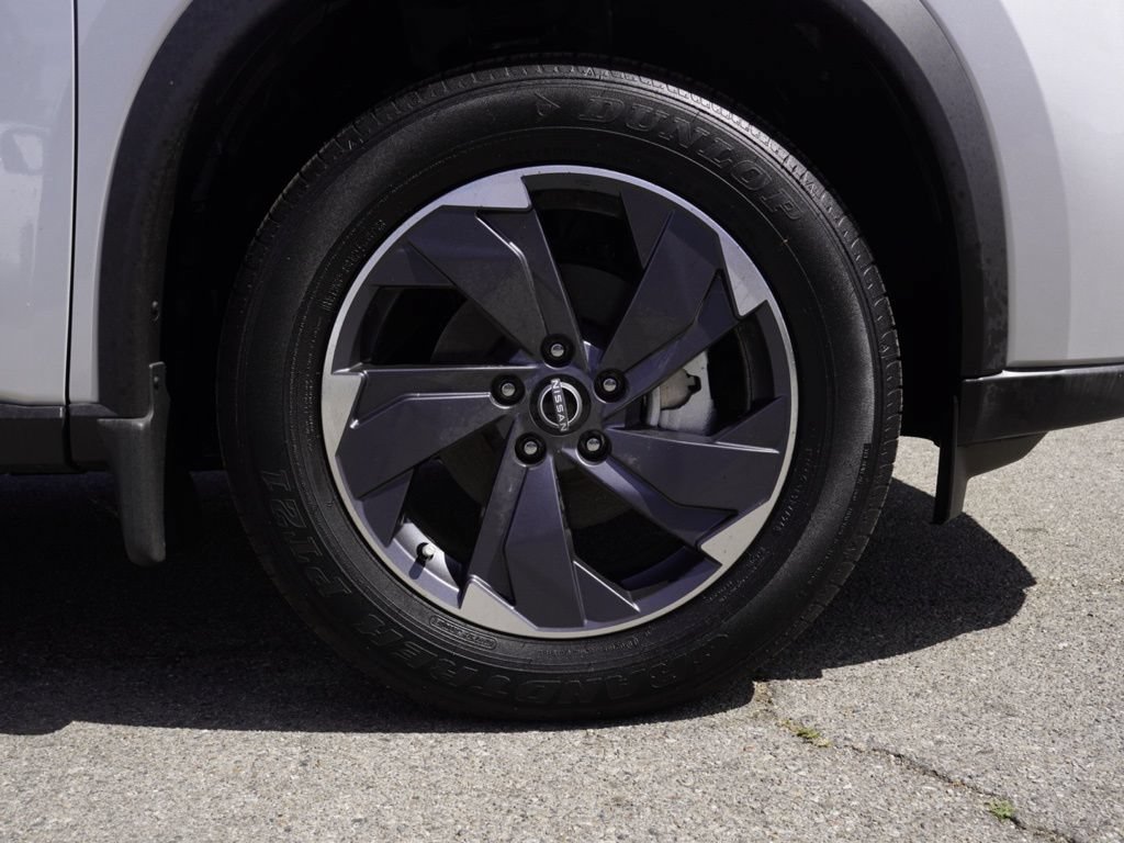 New 2025 Nissan Rogue SV FWD image 7