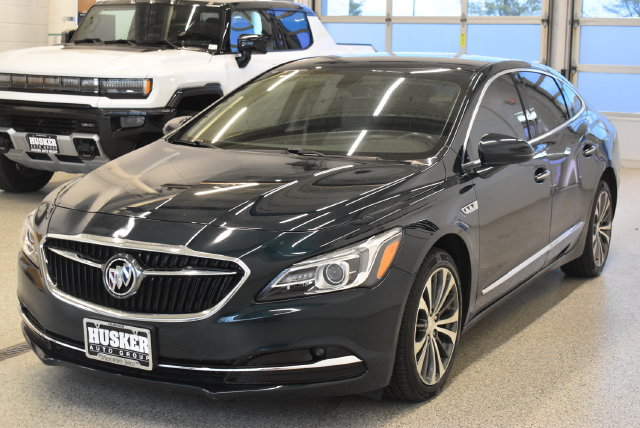 Used 2019 Buick LaCrosse Essence AWD/4WD image 9