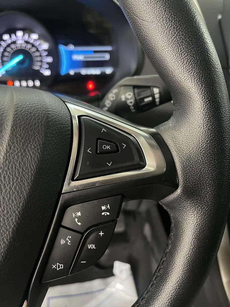 Used 2024 Ford Edge SEL image 23