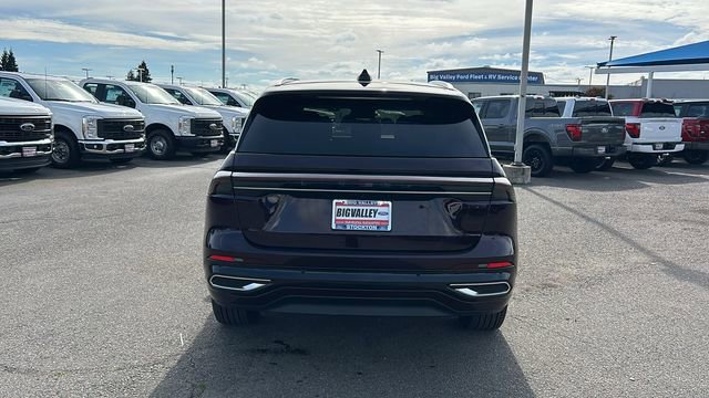 Used 2025 Lincoln Nautilus Reserve image 4