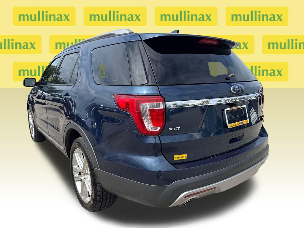 Used 2017 Ford Explorer XLT w/ Equipment Group 202A AWD/4WD image 8
