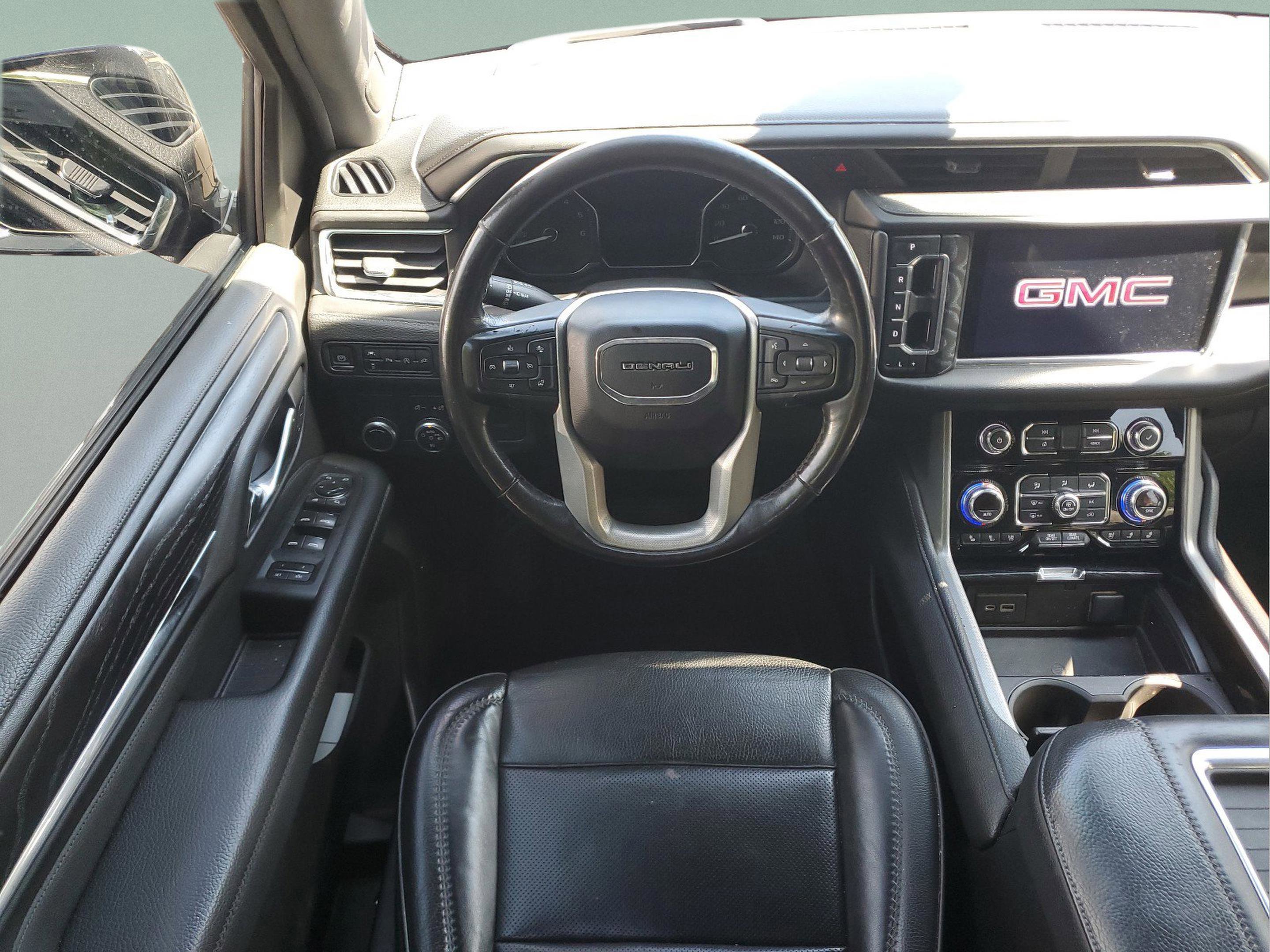 Used 2021 GMC Yukon Denali RWD image 8
