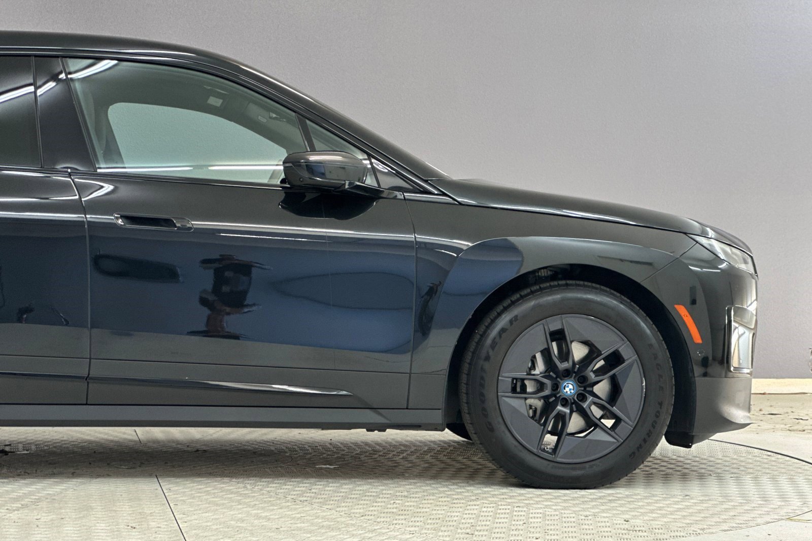 Used 2023 BMW iX xDrive50 w/ Premium Package image 36