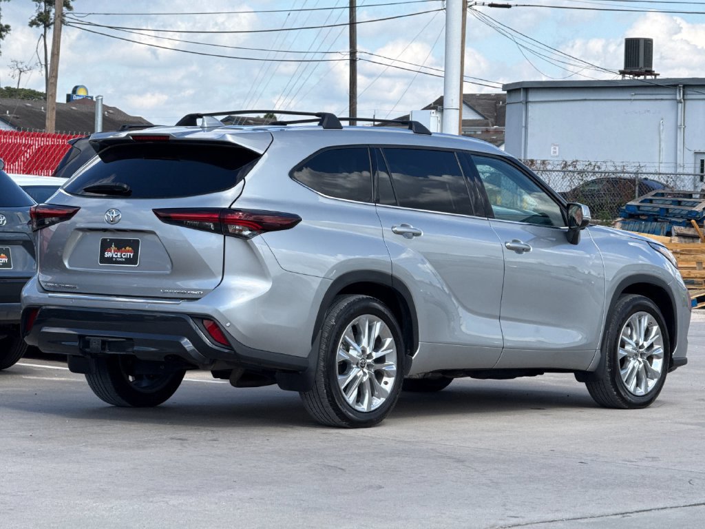 Used 2024 Toyota Highlander Limited AWD/4WD image 6