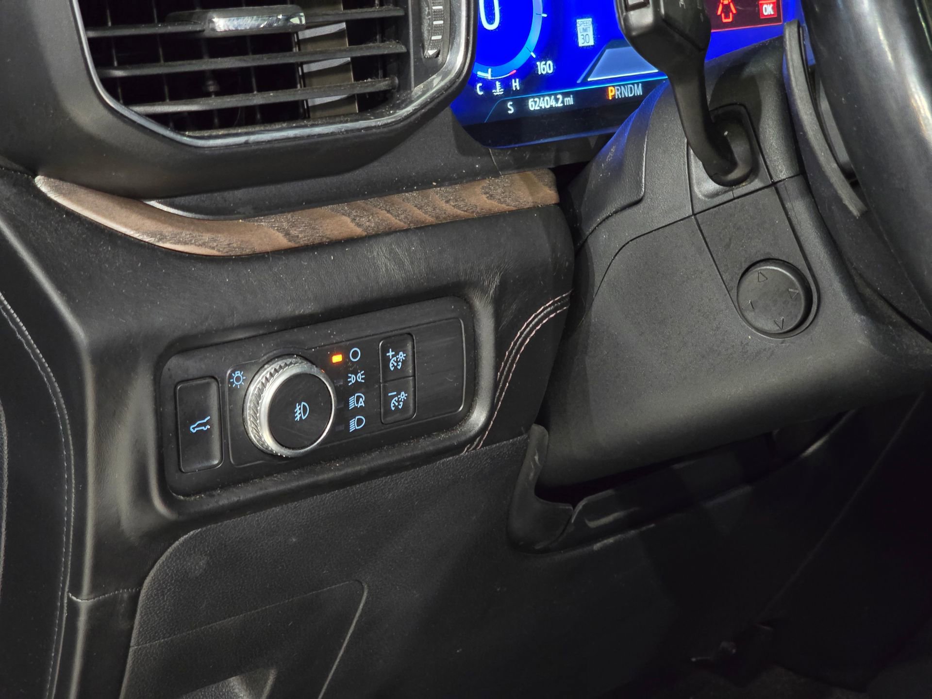 Used 2020 Ford Explorer Platinum w/ Premium Technology Package image 19