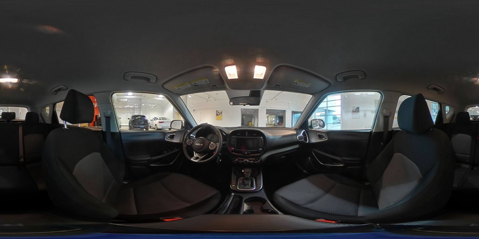 Used 2025 Kia Soul LX w/ LX Technology Package FWD image 41