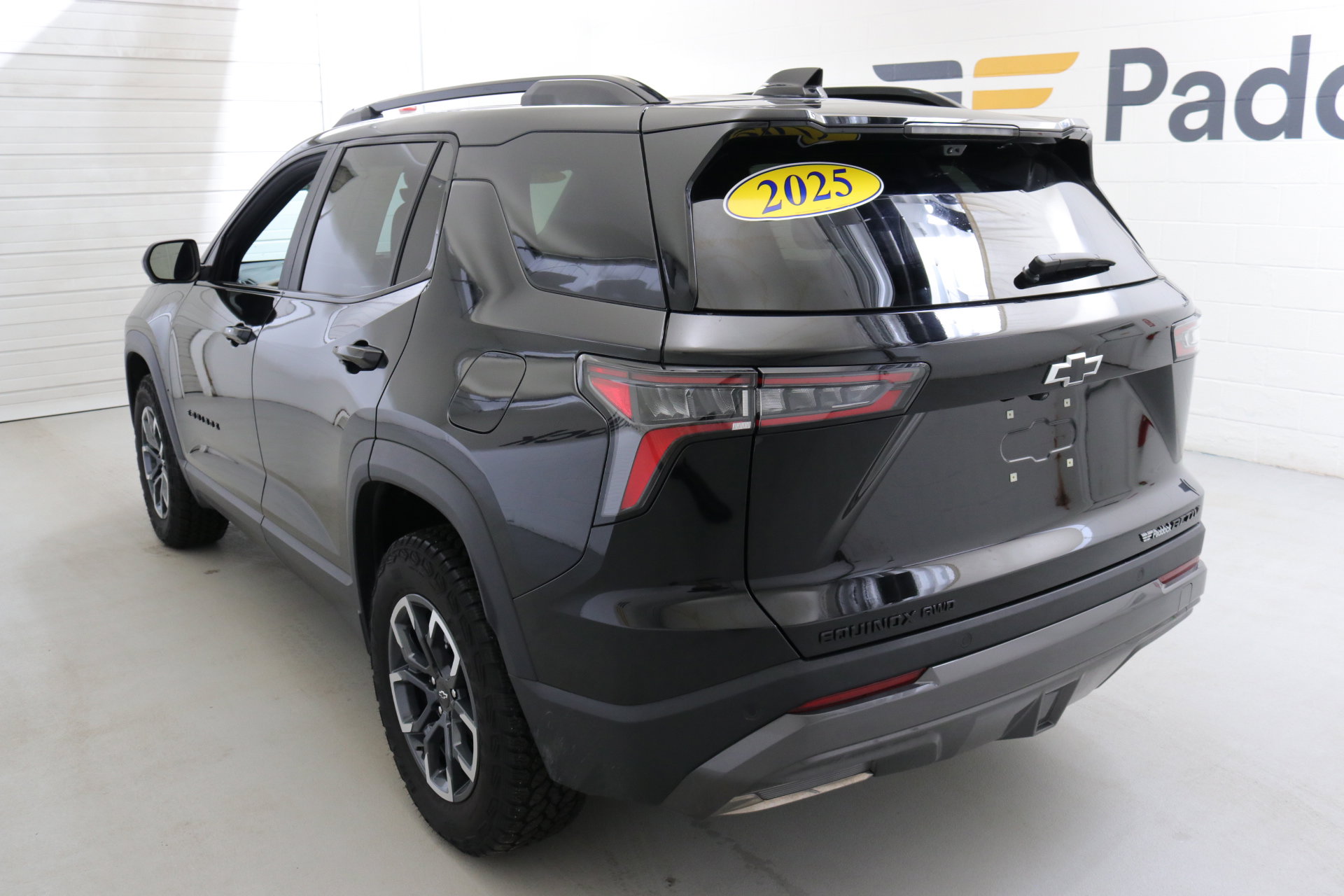 Used 2025 Chevrolet Equinox ACTIV w/ Safety and Technology Package image 6