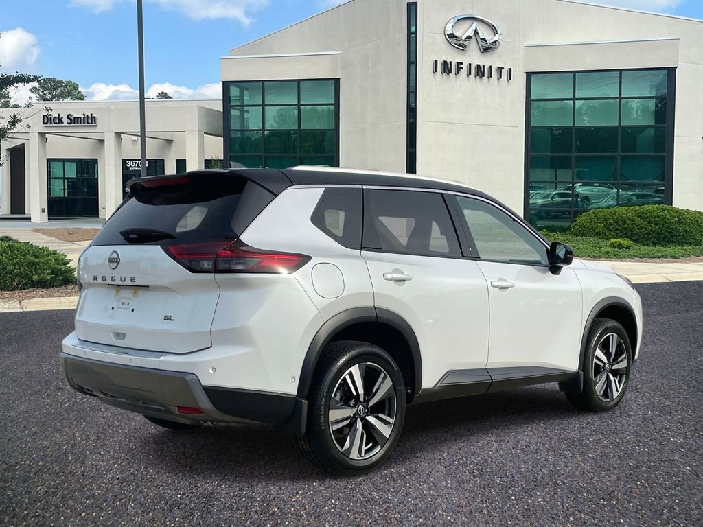 Used 2024 Nissan Rogue SL w/ SL Premium Package image 6