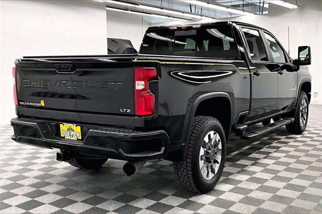 Used 2022 Chevrolet Silverado 2500 LTZ w/ Carhartt Edition image 12