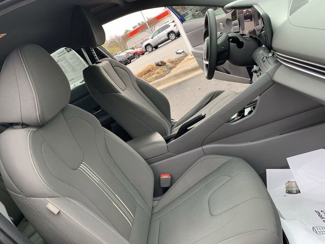 Used 2024 Hyundai Elantra SEL image 14