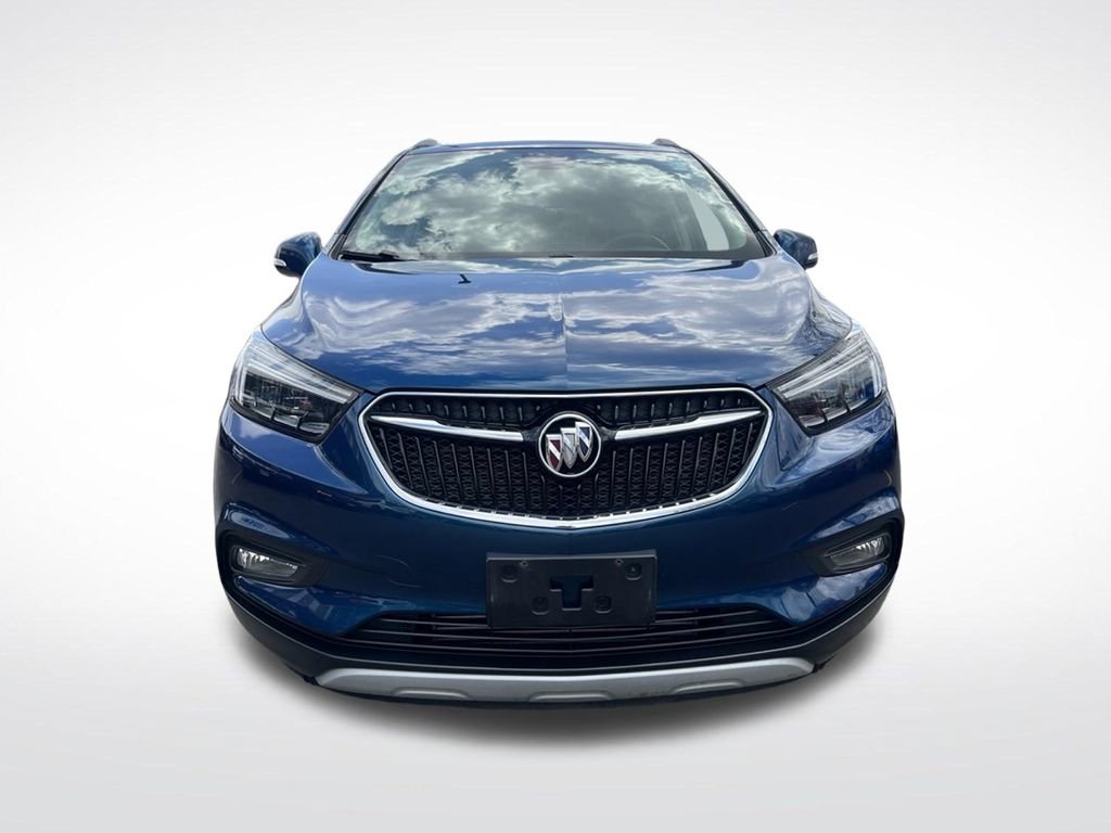 Used 2019 Buick Encore Essence FWD image 2