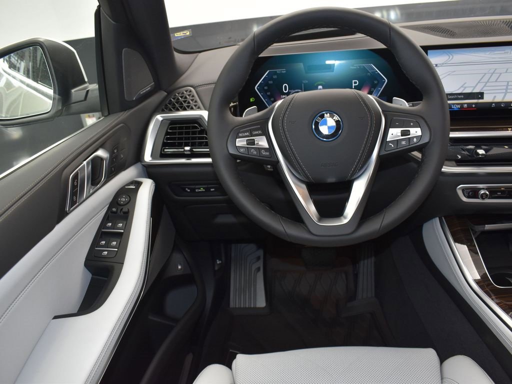 New 2026 BMW X5 xDrive50e image 29