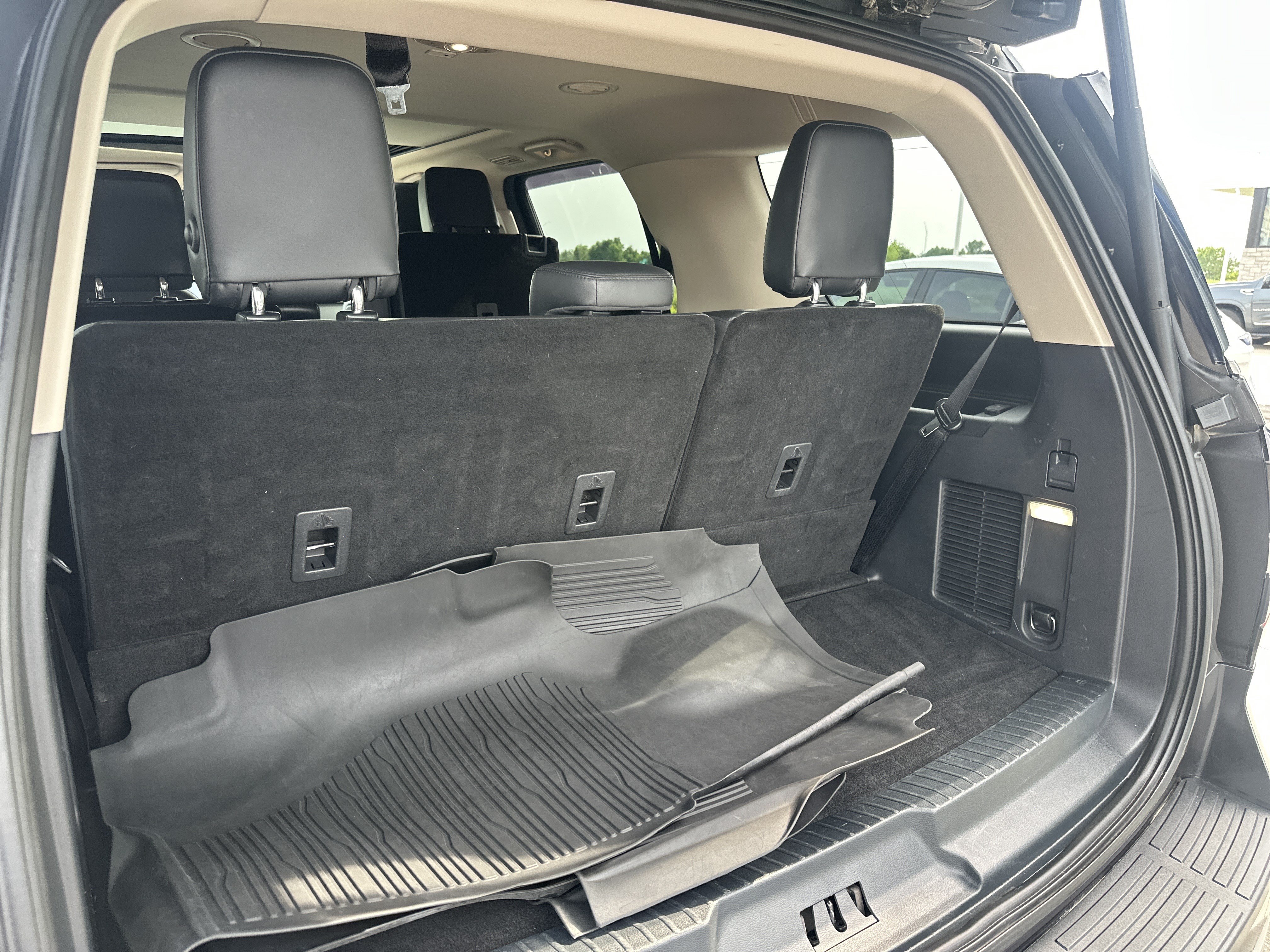 Used 2023 Ford Expedition XLT AWD/4WD image 30