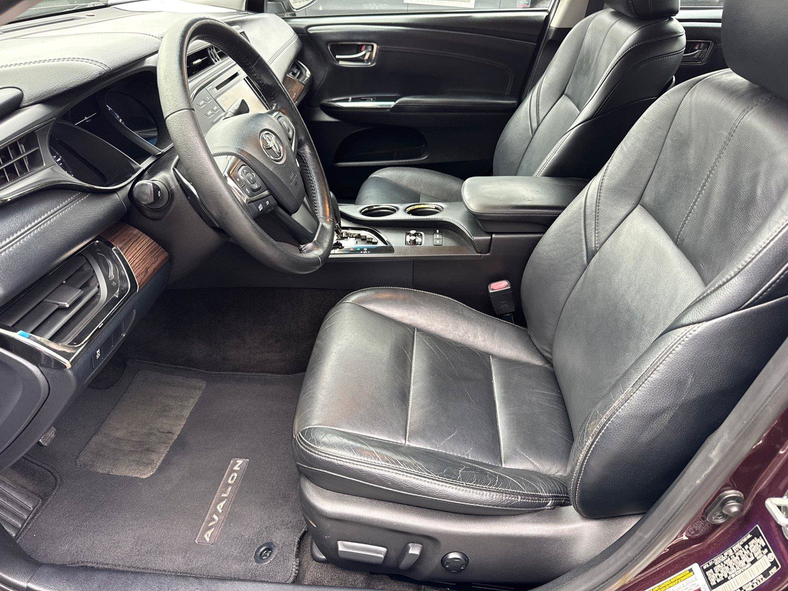 Used 2015 Toyota Avalon XLE Premium w/ Preferred Accessory Package FWD image 25