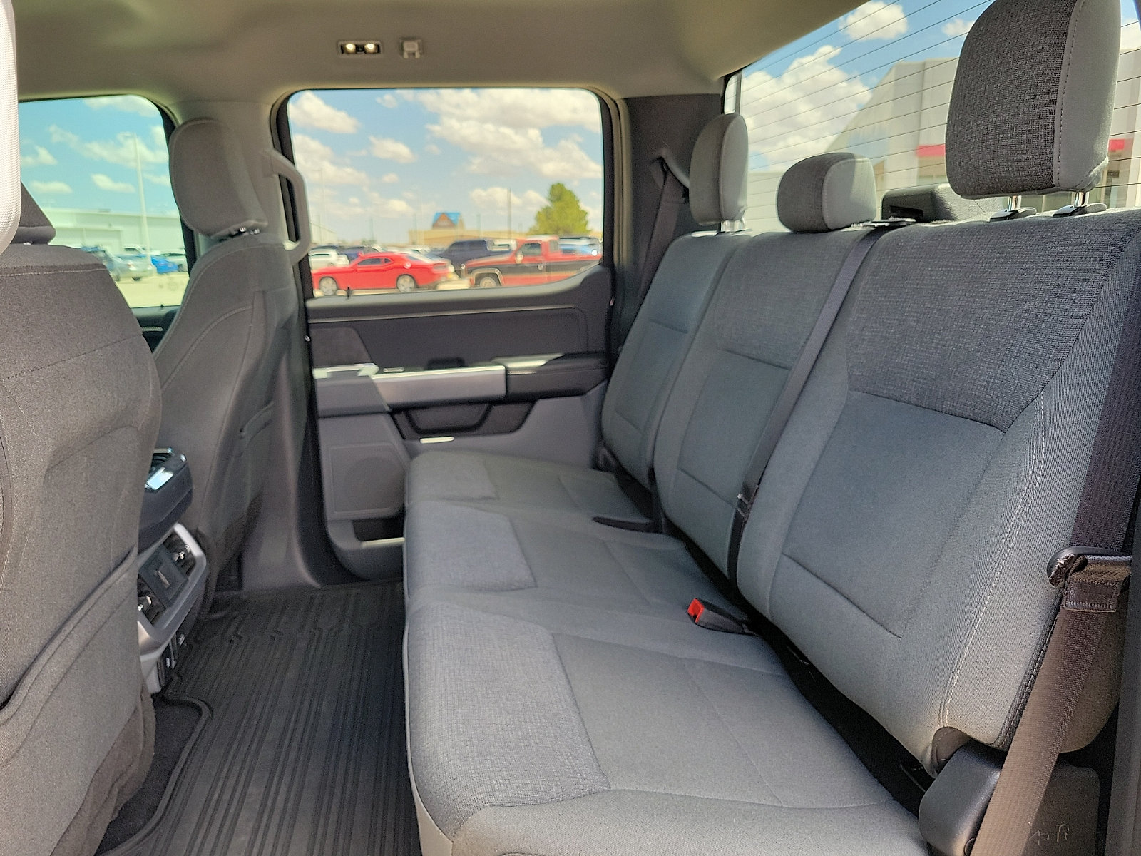 Used 2024 Ford F150 XLT w/ FX4 Off-Road Package AWD/4WD image 8