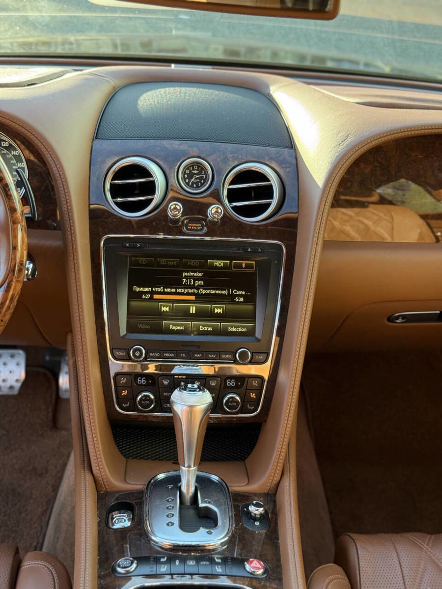 Used 2015 Bentley Flying Spur W12 image 14