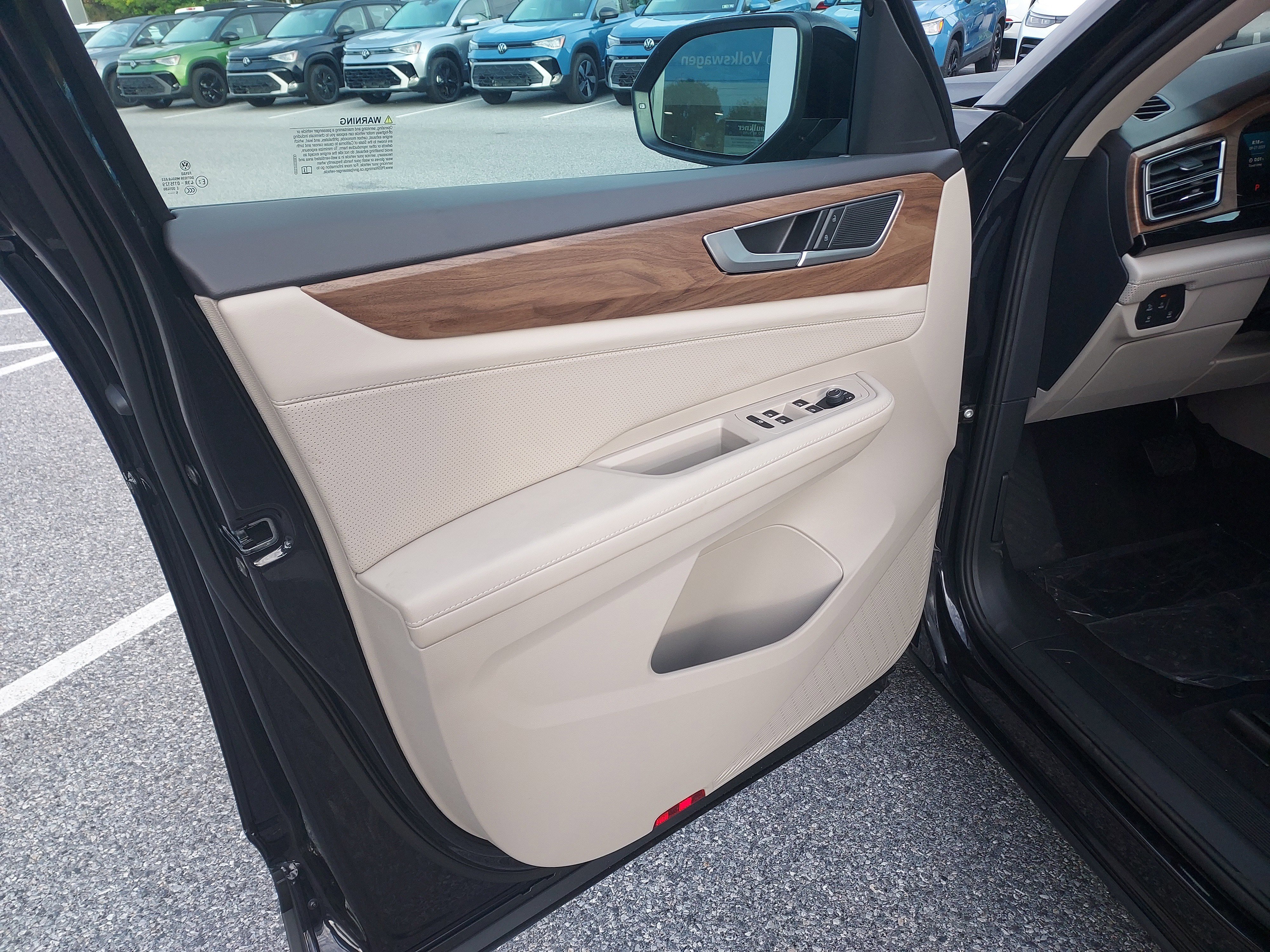 New 2026 Volkswagen Atlas SE image 13