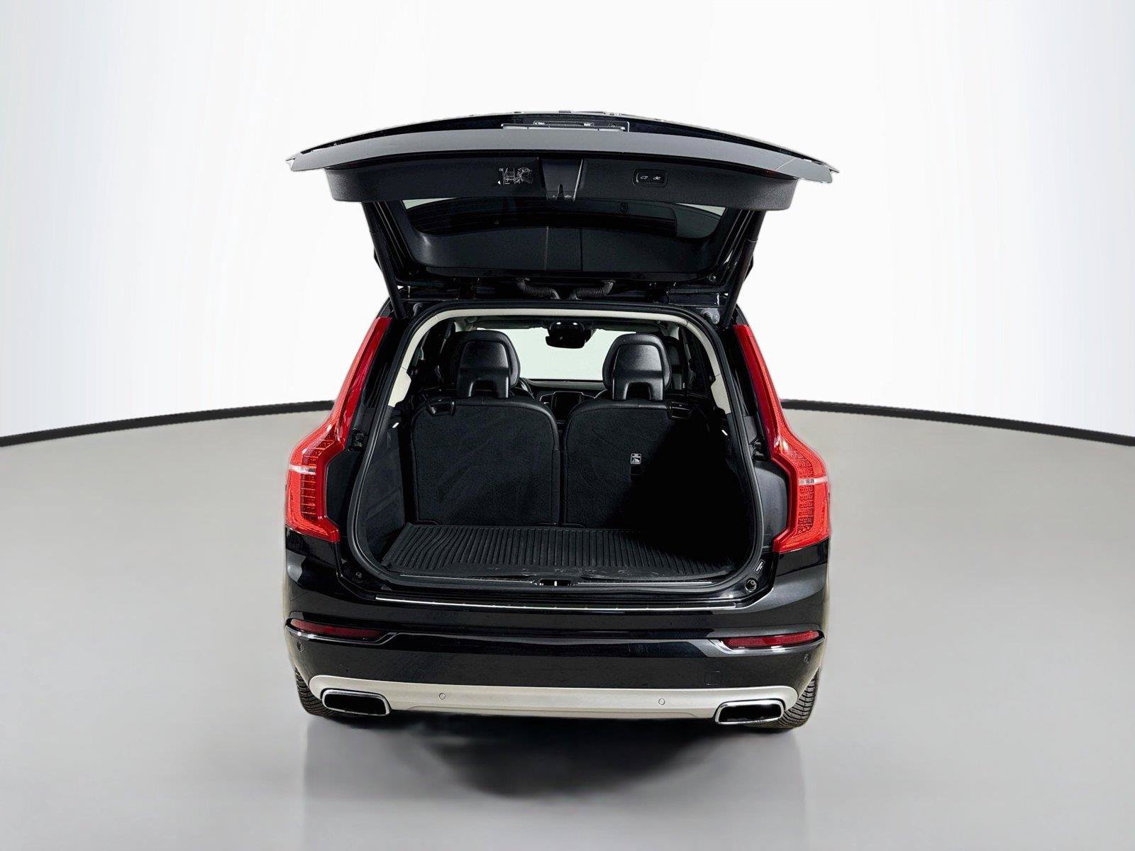 Used 2021 Volvo XC90 T6 Momentum w/ Climate Package AWD/4WD image 28