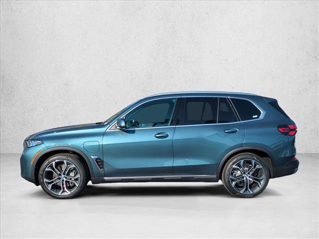 New 2026 BMW X5 xDrive50e w/ Premium Package AWD/4WD image 5