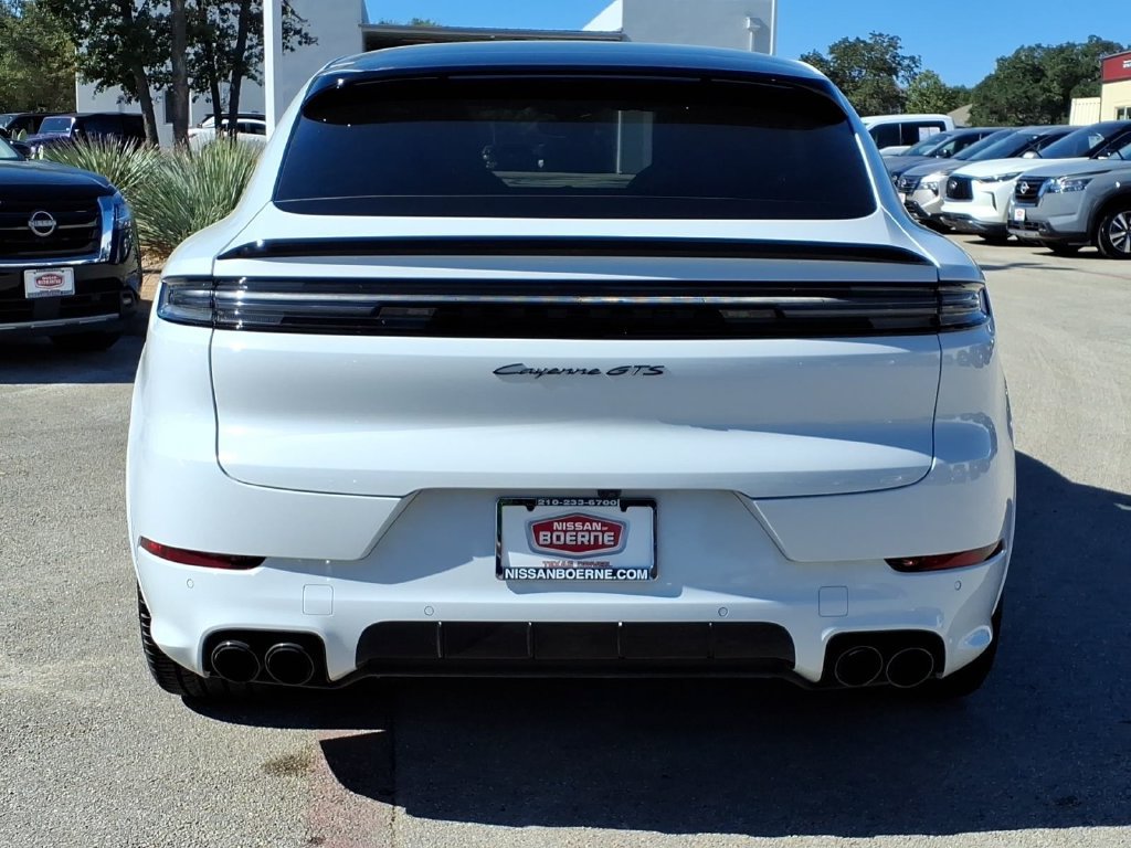 Used 2025 Porsche Cayenne GTS AWD/4WD image 13