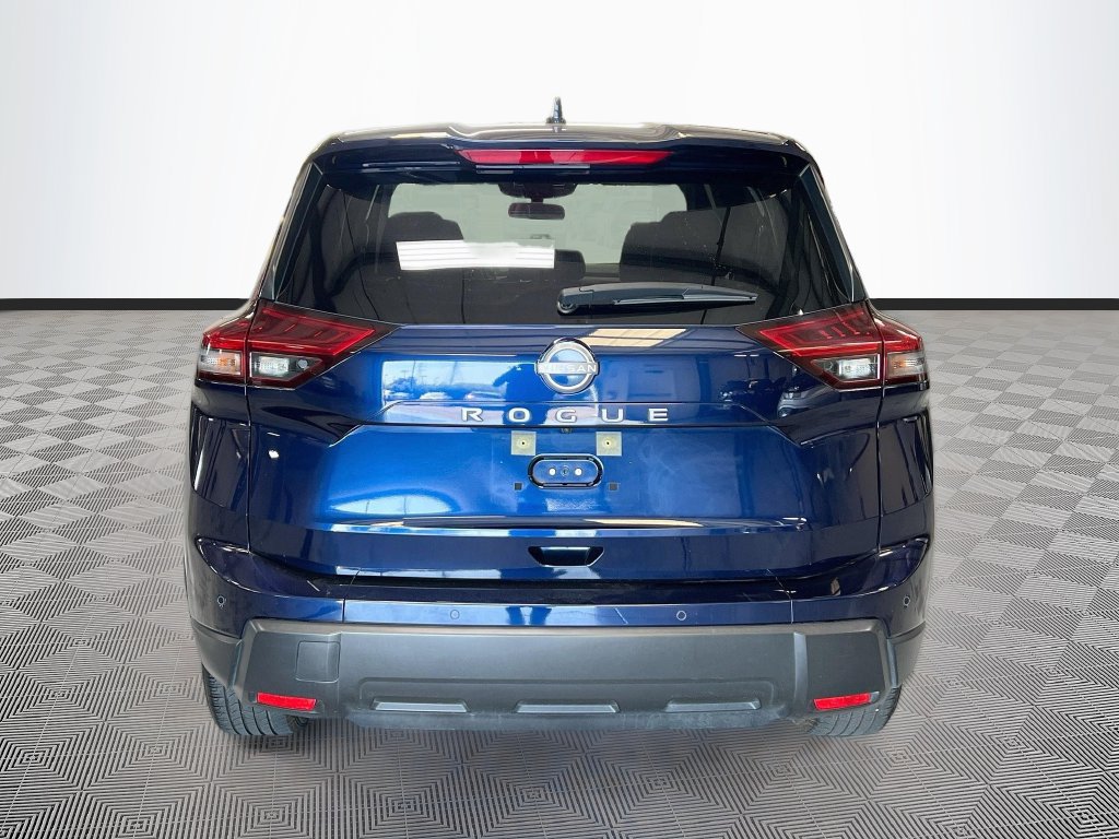 Used 2025 Nissan Rogue SV FWD image 6