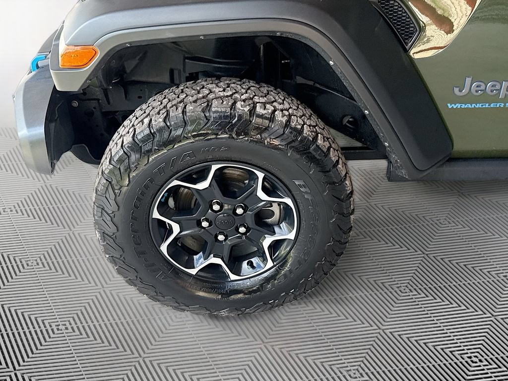 Used 2023 Jeep Wrangler Unlimited Rubicon 4xe w/ Cold Weather Group AWD/4WD image 35