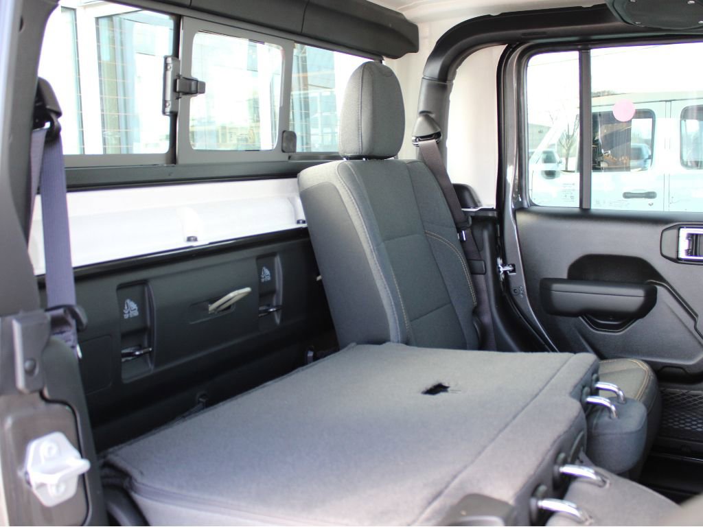 New 2026 Jeep Gladiator Sport image 31