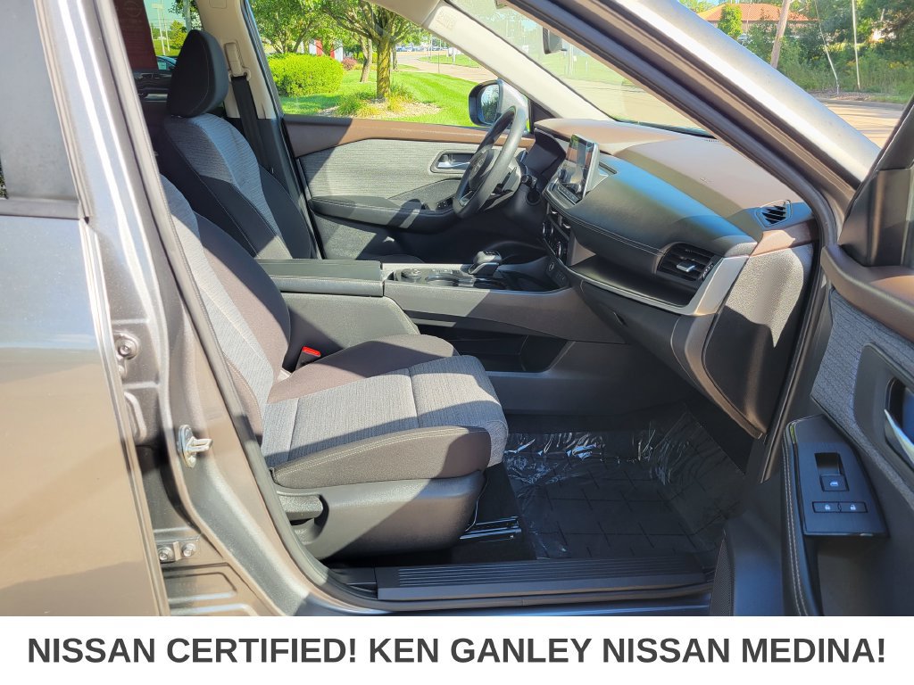 Certified 2023 Nissan Rogue SV AWD/4WD image 48