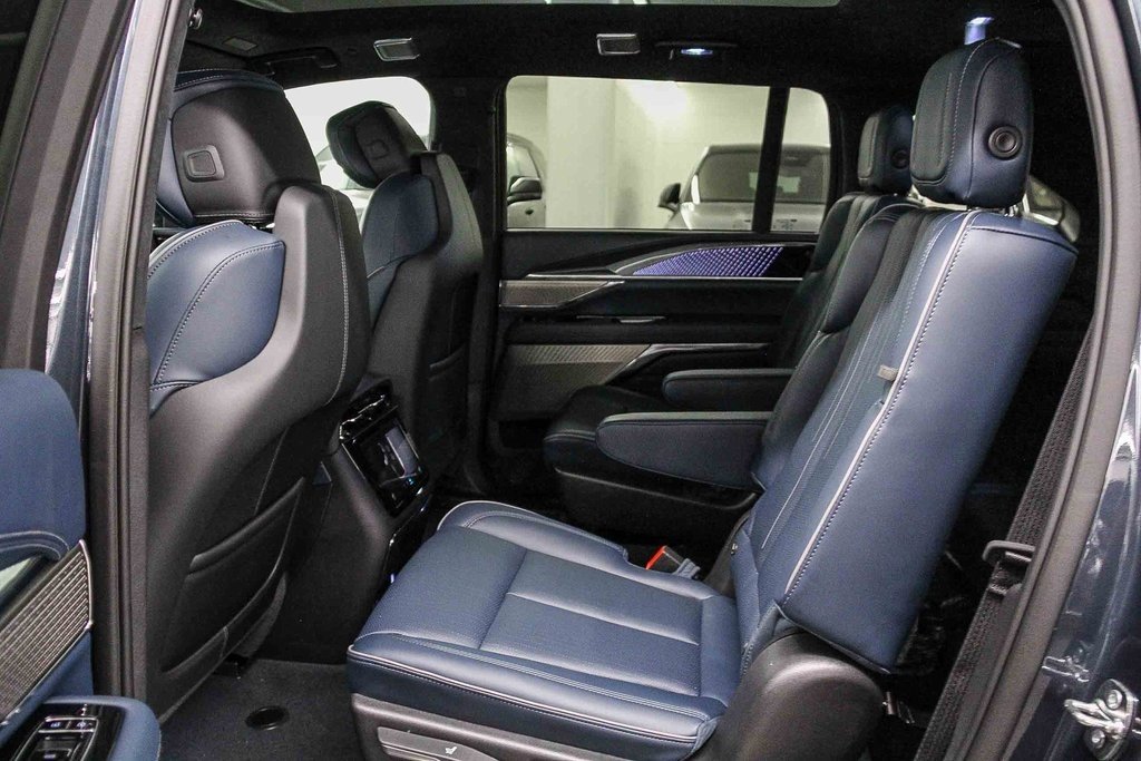 New 2026 Cadillac Escalade IQ Luxury 2 image 17