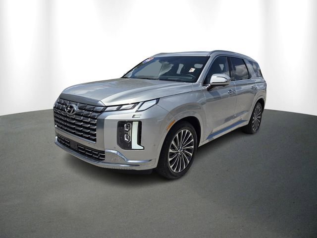 Used 2024 Hyundai Palisade Calligraphy FWD image 2