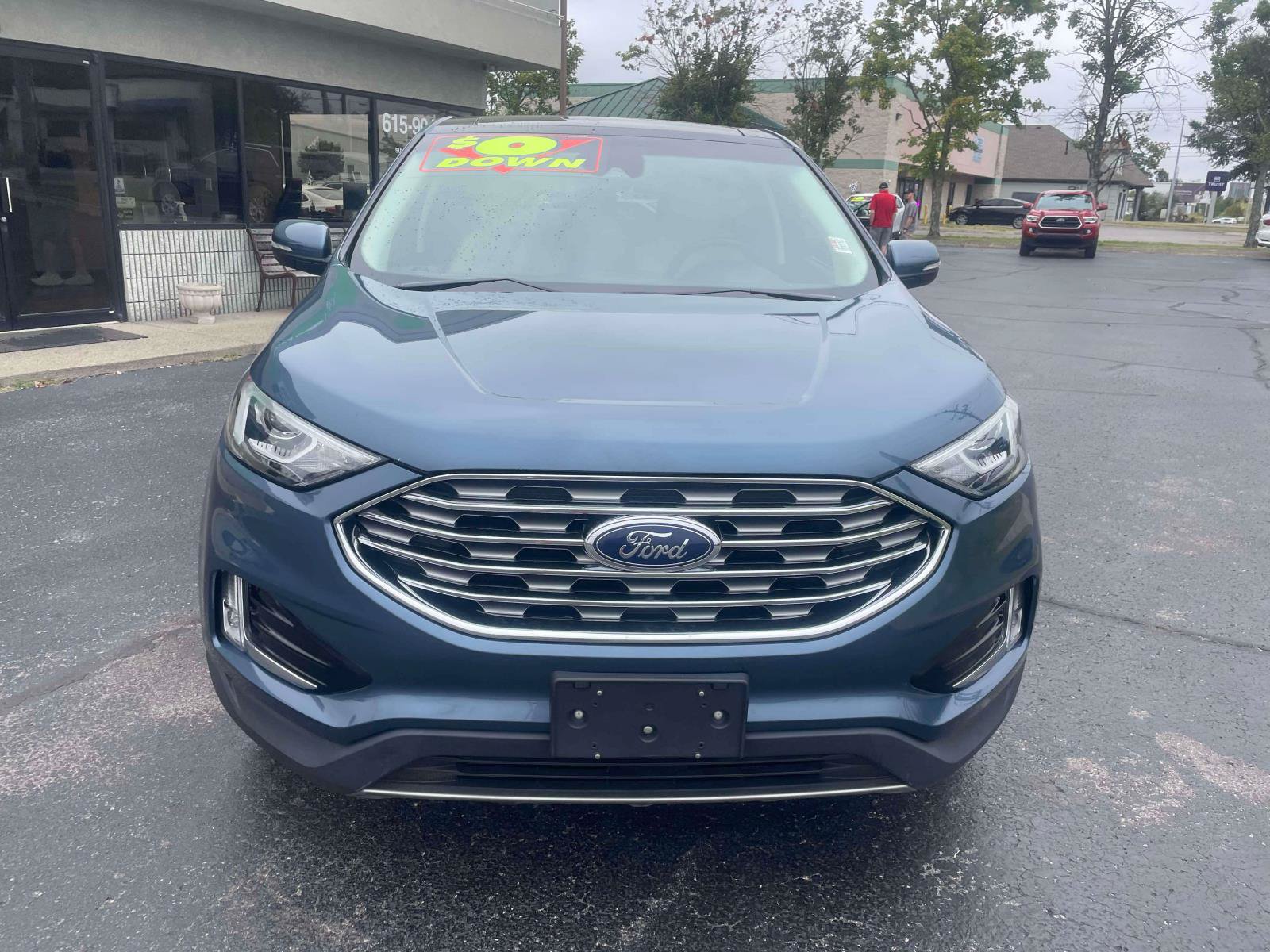 Used 2019 Ford Edge Titanium AWD/4WD image 2