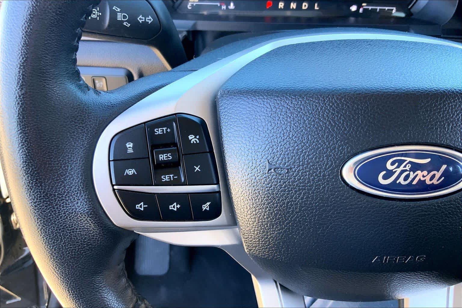 Used 2023 Ford Explorer Limited AWD/4WD image 44