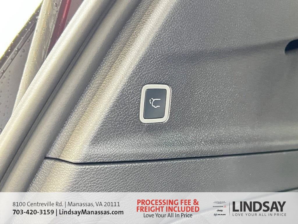 New 2026 Chrysler Pacifica Select image 11