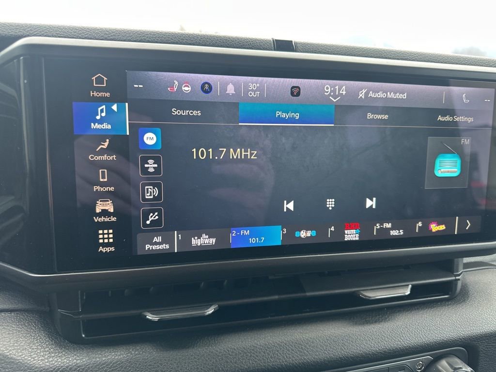 Used 2025 Jeep Wrangler Sport S image 24