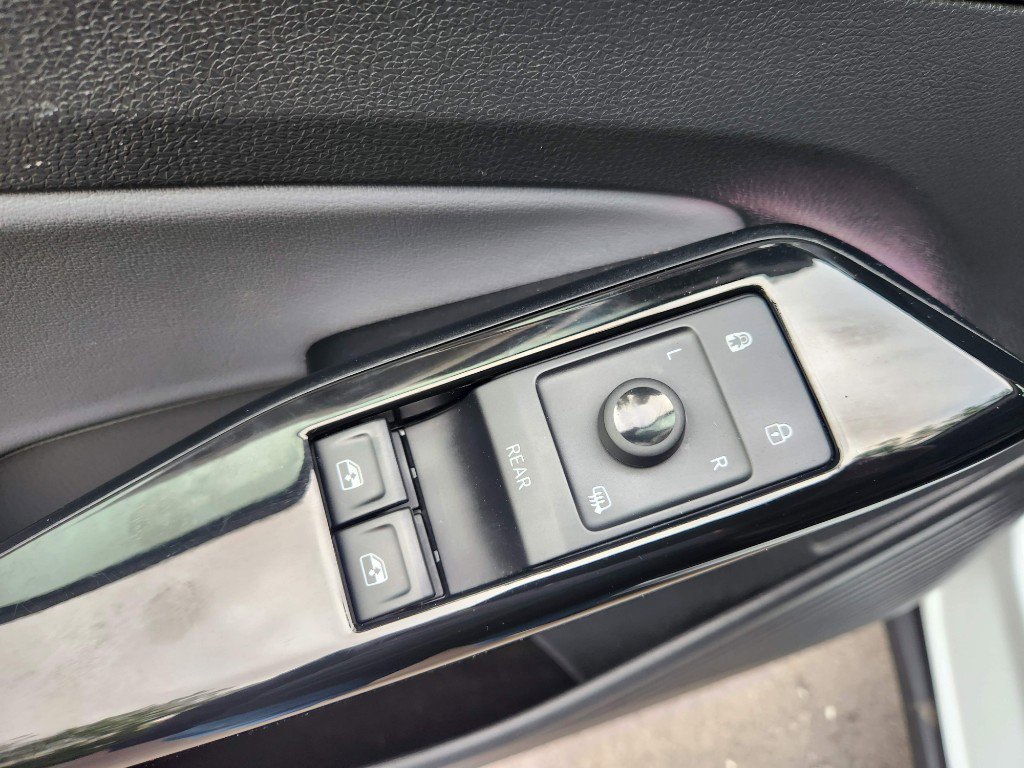 Certified 2021 Volkswagen ID.4 Pro AWD/4WD image 29