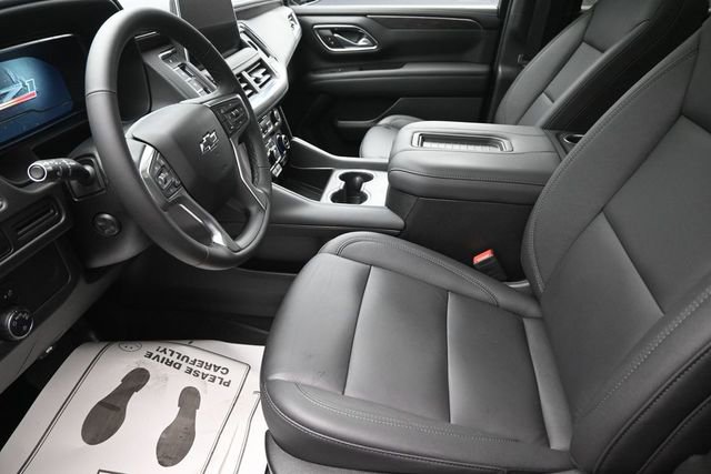 Used 2024 Chevrolet Tahoe Z71 w/ Luxury Package AWD/4WD image 10