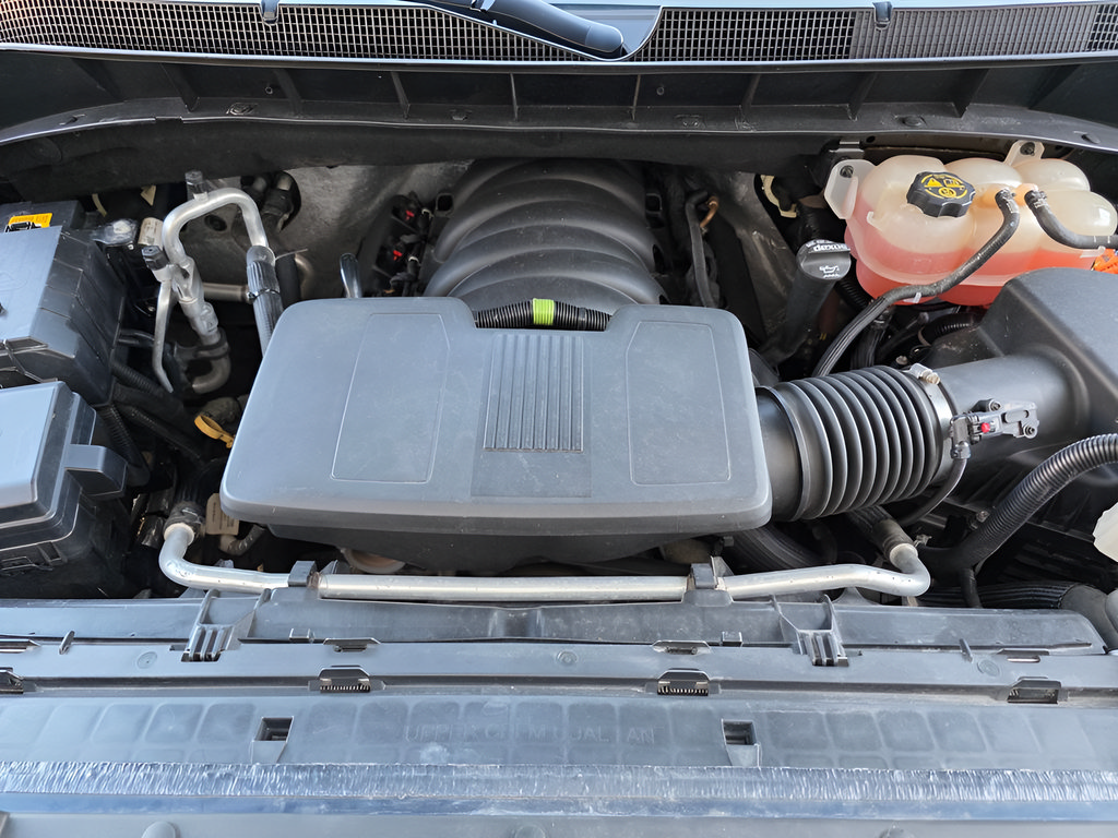 Used 2020 Chevrolet Silverado 1500 LTZ w/ LTZ Plus Package AWD/4WD image 11