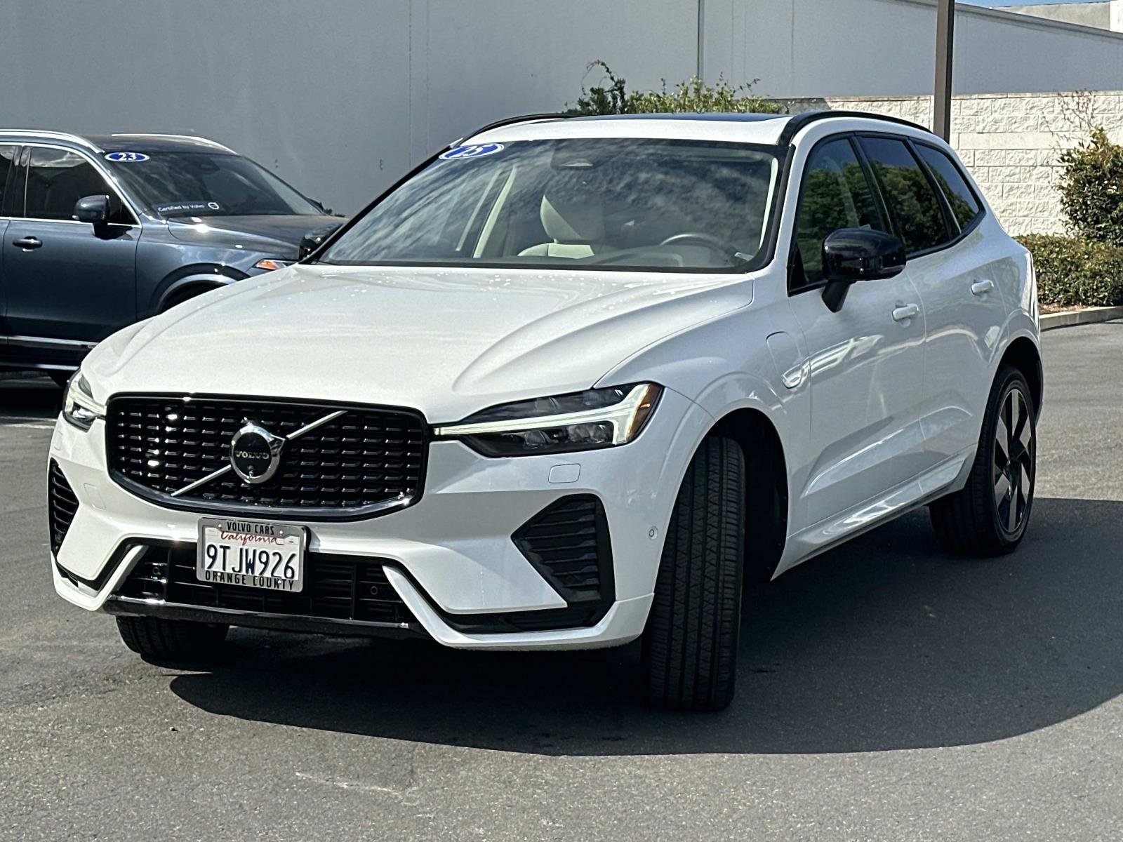 Certified 2025 Volvo XC60 T8 Plus w/ Protection Package Premier image 8