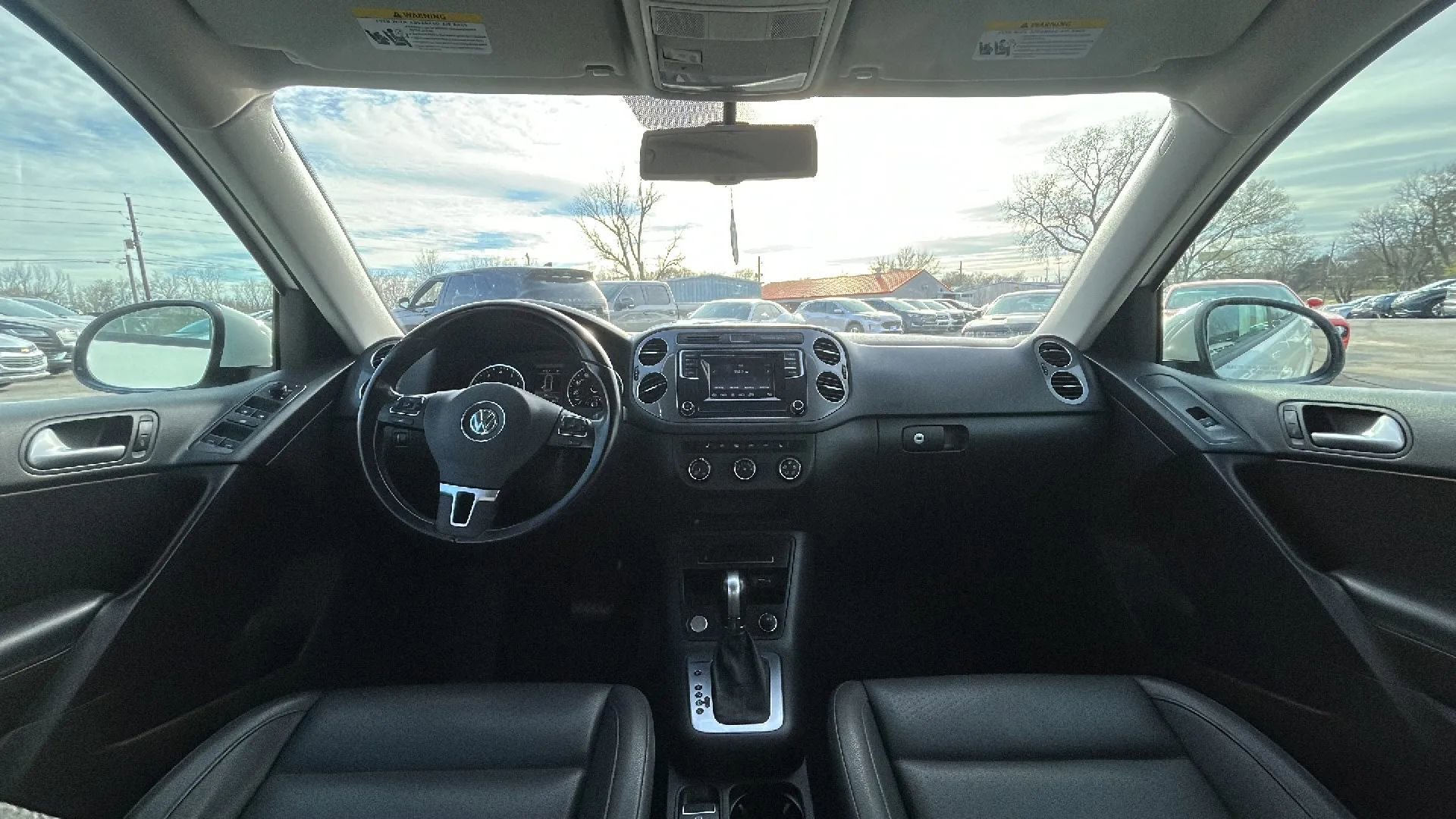 Used 2016 Volkswagen Tiguan SE image 41