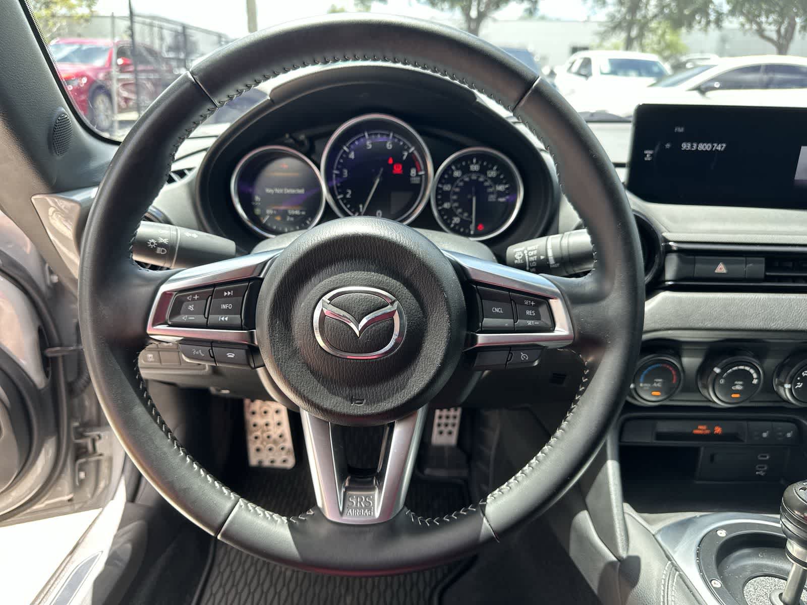 Used 2025 MAZDA MX-5 Miata Club w/ Interior Package RWD image 17