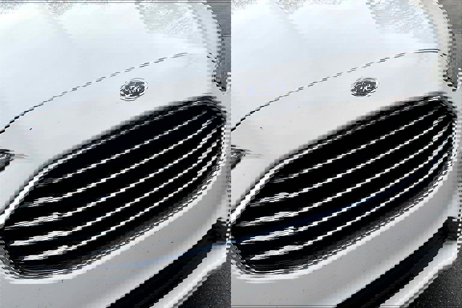 Used 2020 Ford Fusion SE image 32