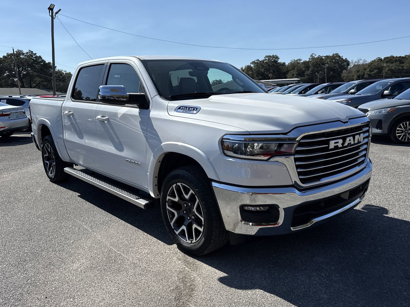 Used 2025 RAM 1500 Laramie image 7