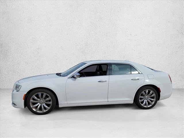 Used 2018 Chrysler 300 Limited RWD image 8