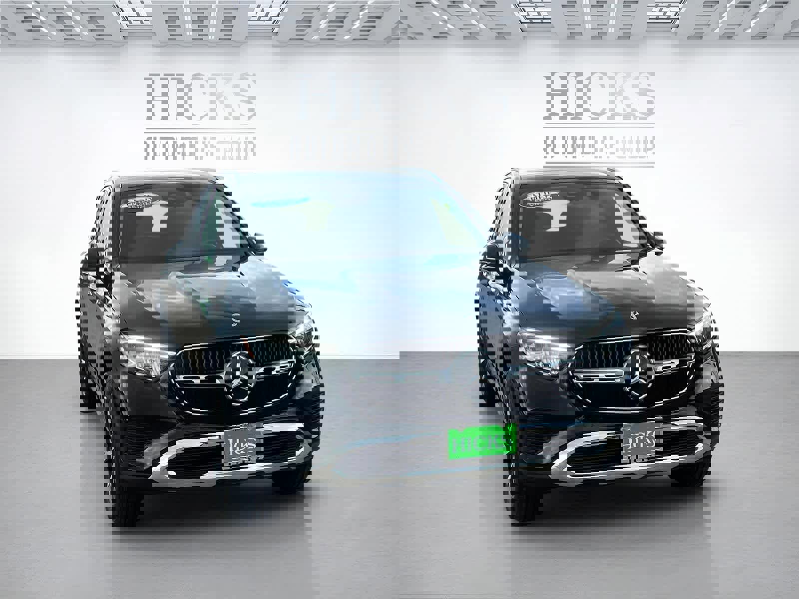 Used 2025 Mercedes-Benz GLC 350e 4MATIC image 3