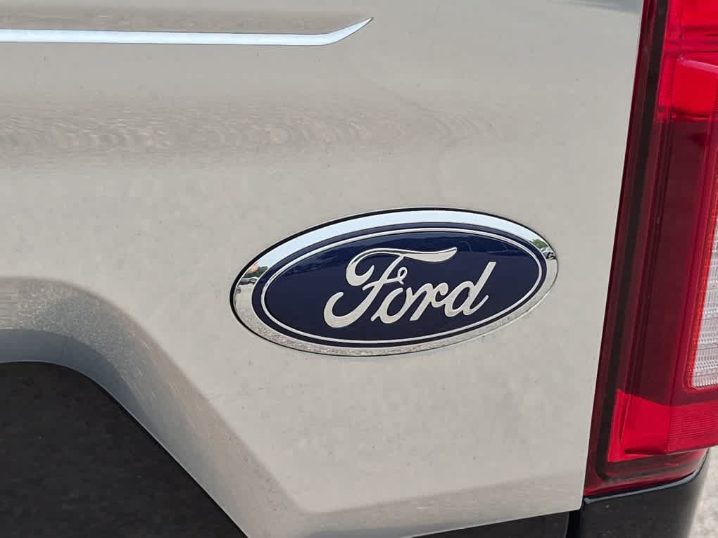Used 2020 Ford F150 Platinum w/ Equipment Group 701A Luxury AWD/4WD image 22