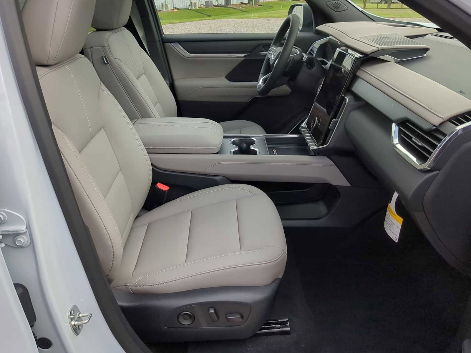 New 2026 GMC Acadia Elevation w/ Elevation Premium Package image 30