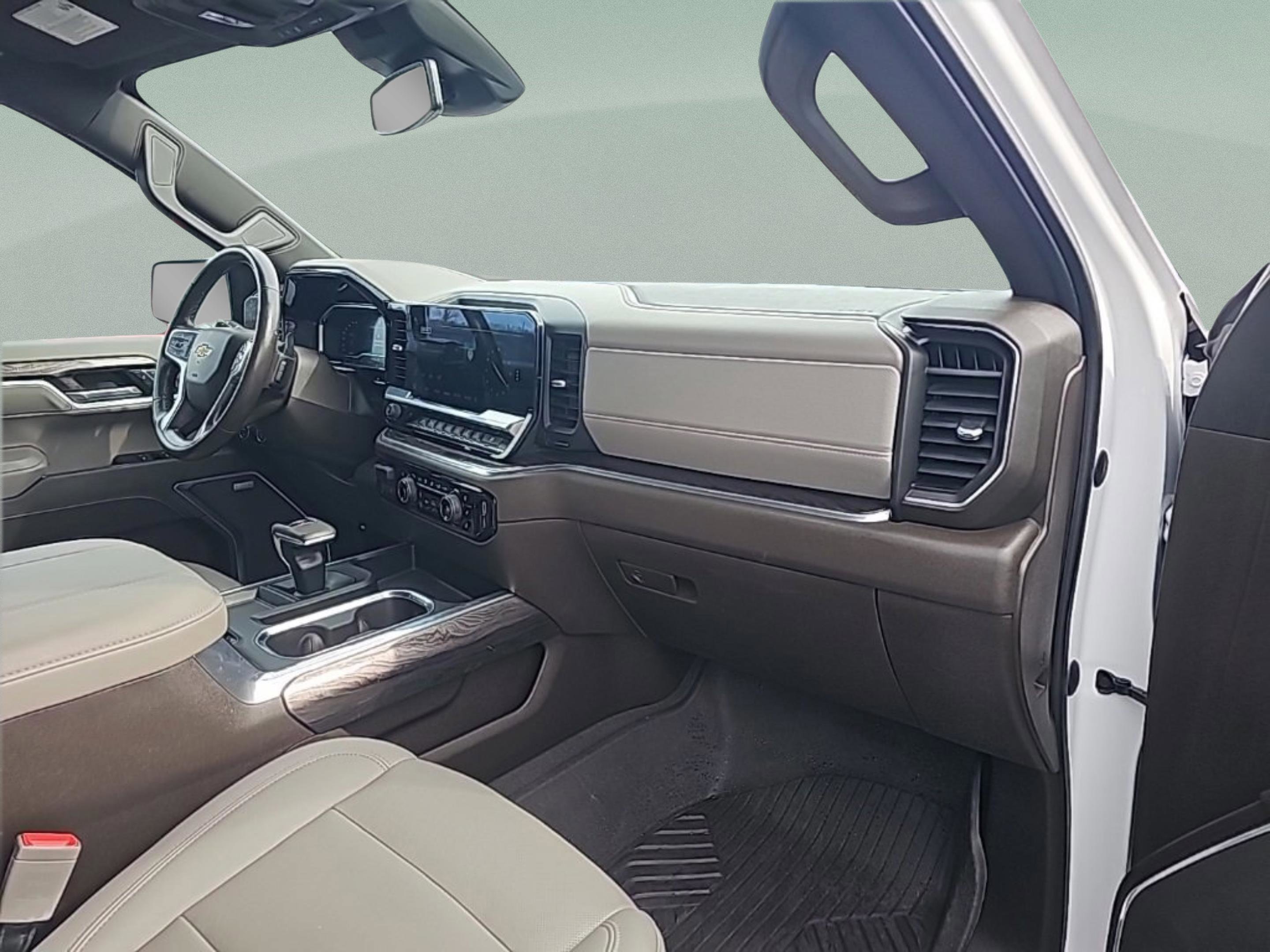 Used 2023 Chevrolet Silverado 1500 LTZ image 25