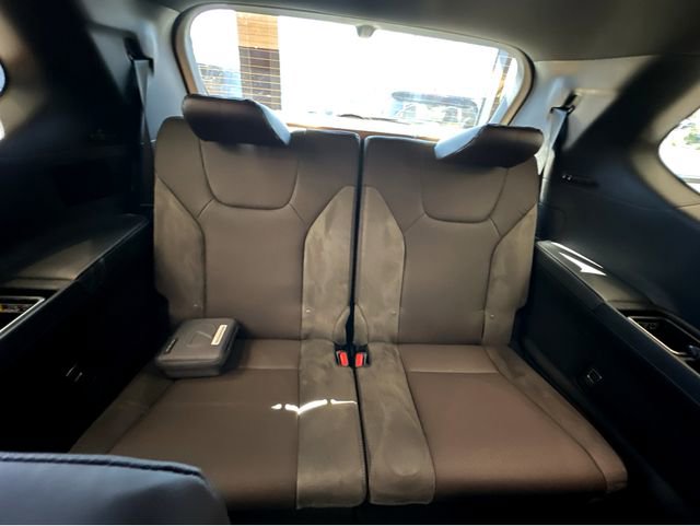 New 2026 Lexus TX 550h AWD Plug-In Hybrid image 8