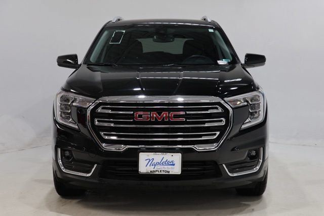 Used 2024 GMC Terrain SLT AWD/4WD image 2
